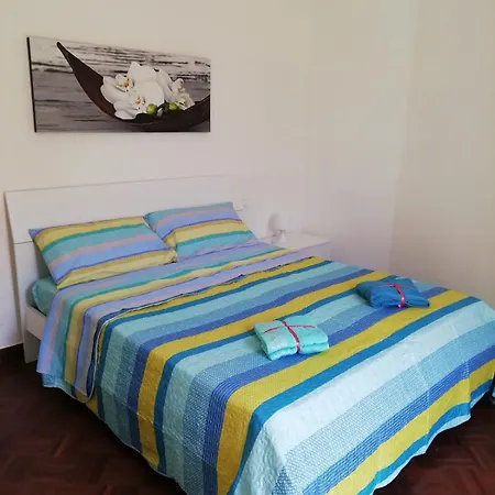Savona, Due Passi Dalla Darsena, Grazioso Trilocale * Savona