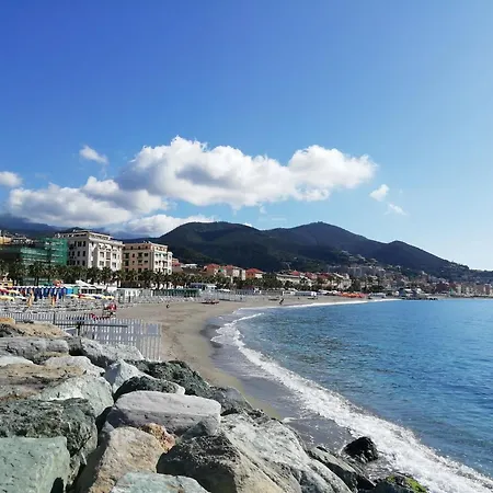 Savona, Due Passi Dalla Darsena, Grazioso Trilocale