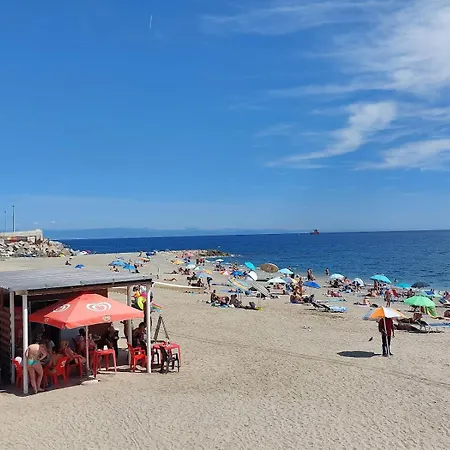 Savona, Due Passi Dalla Darsena, Grazioso Trilocale * Savona